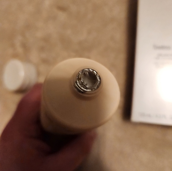 LAURA mercier flawless skin balancing gel cleanser NEW - Picture 4 of 4